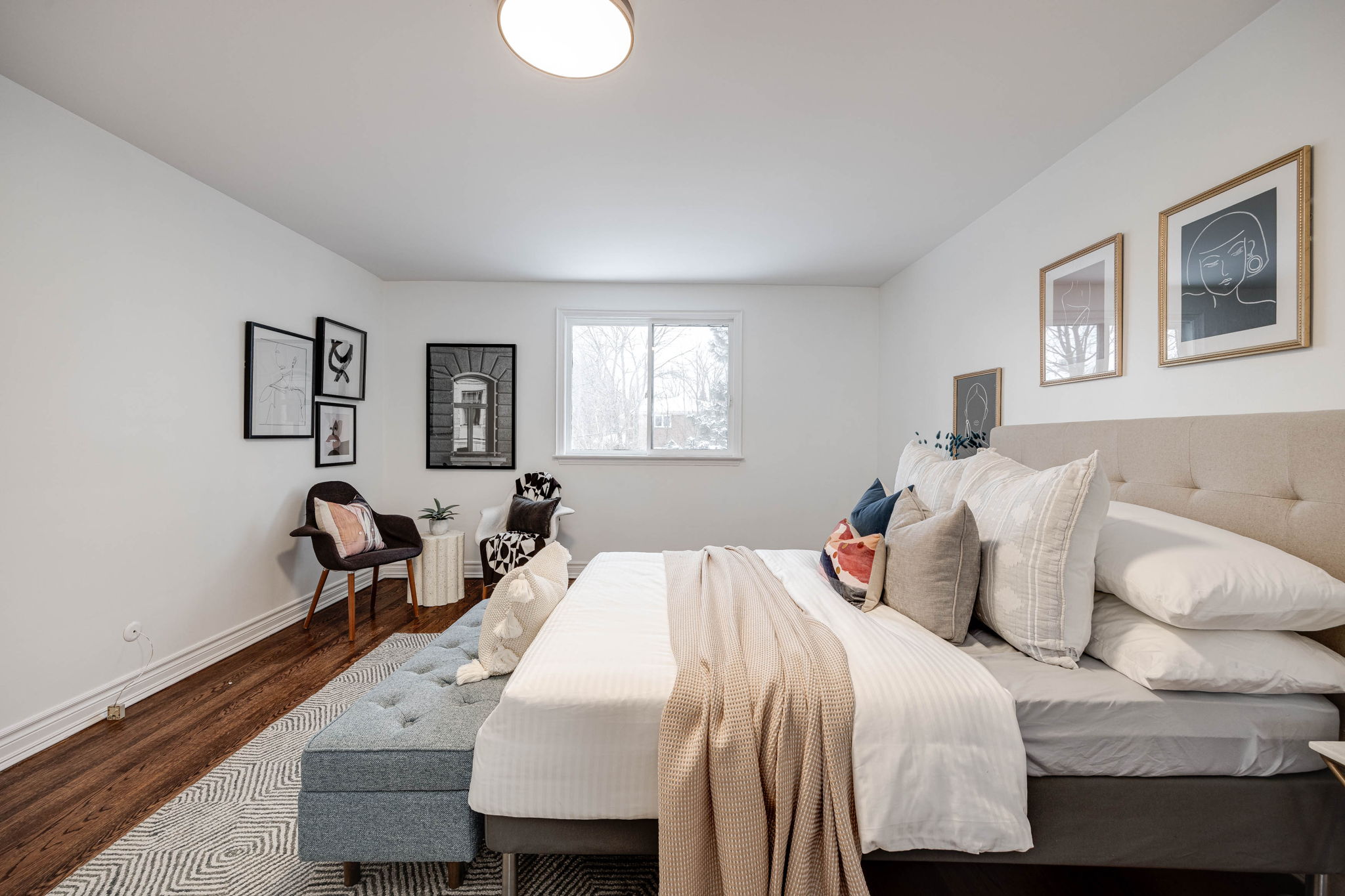 Toronto property showcase — delivered property photograph 36