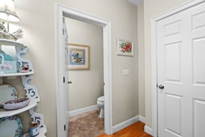  Photo 32