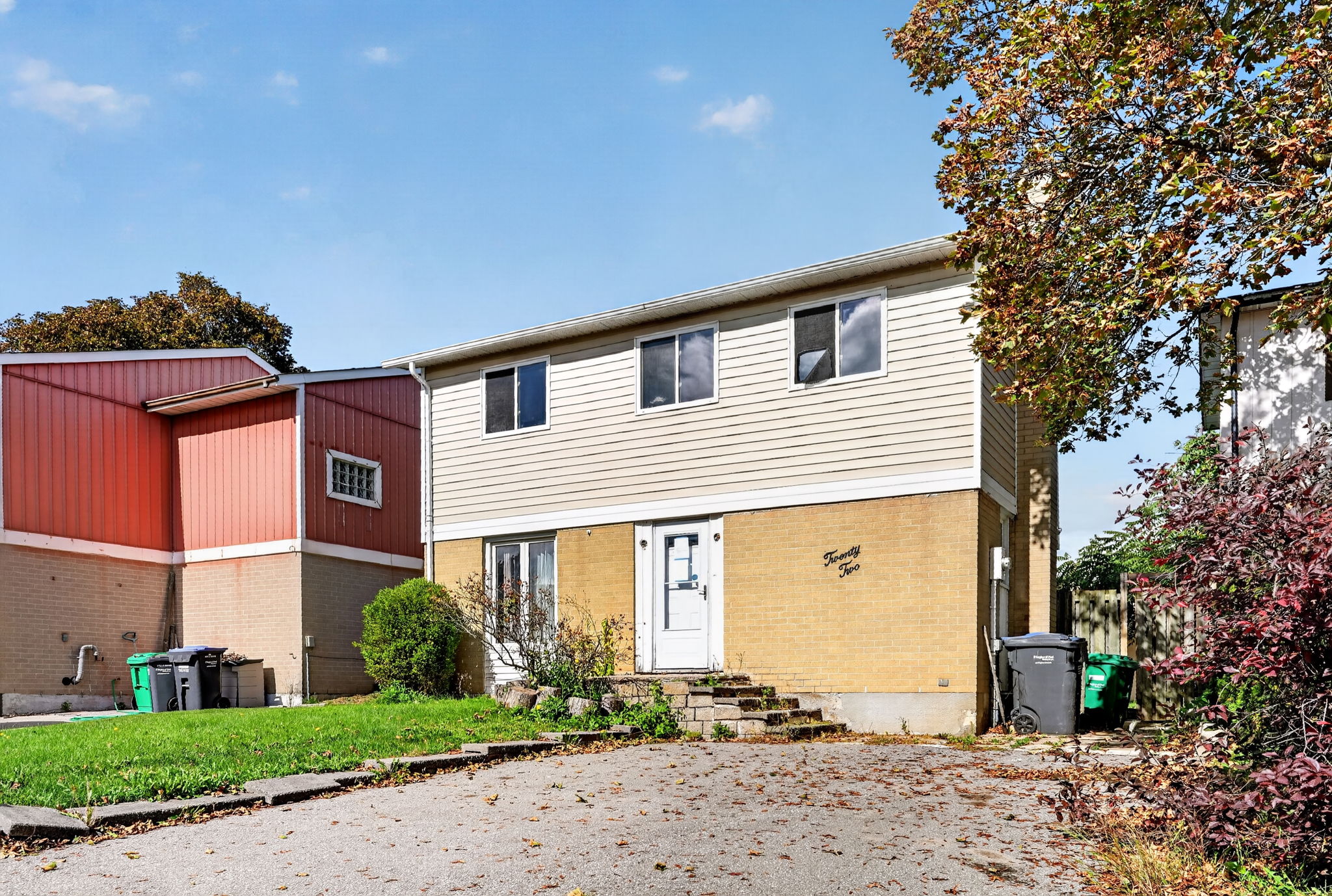 22 Grand Valley Dr Brampton, ON L6S 2L1