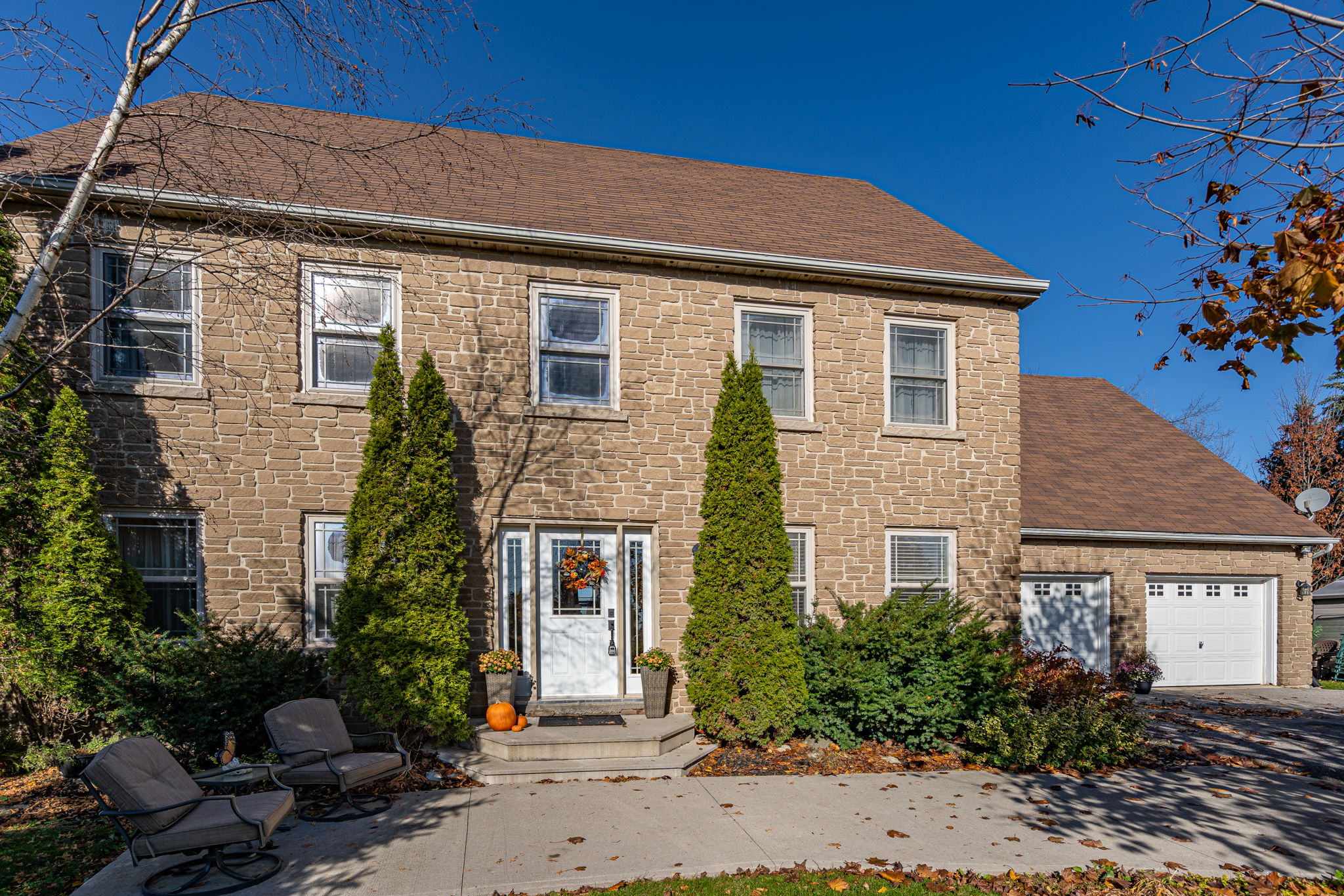  22 Greenwood Crescent, Orangeville, ON L9W, US Photo 2