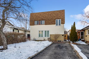  22 Hollis Ct, Brampton, ON L6S 1R2, US Photo 1