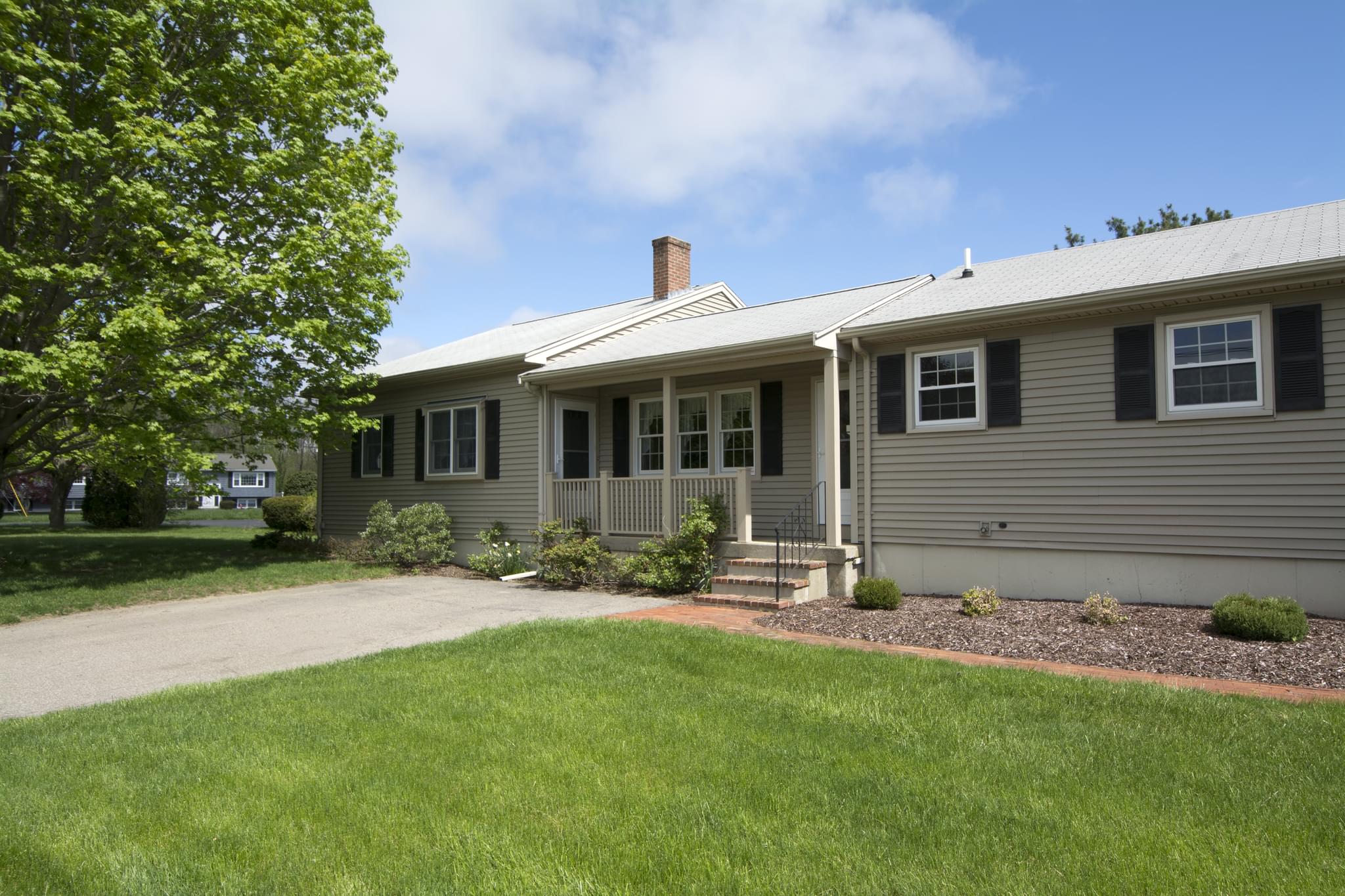 22 Hopkins Drive, Whitman, Whitman, MA 02382 Tom Sheehan Photography