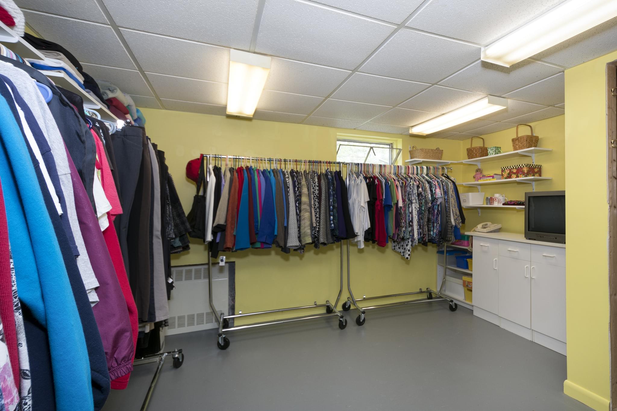 22 Hopkins Drive, Whitman, Whitman, MA 02382 Tom Sheehan Photography