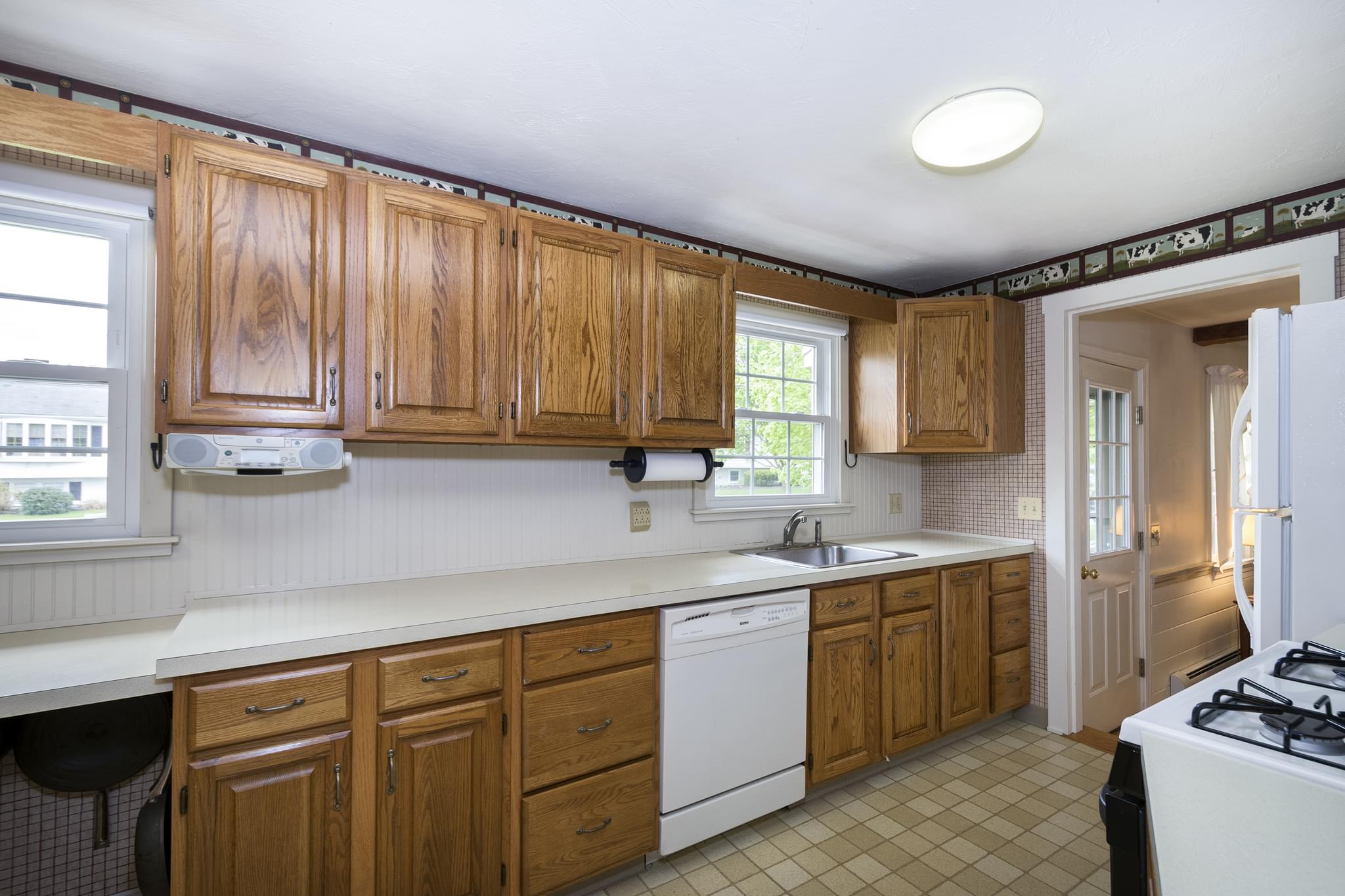 22 Hopkins Drive, Whitman, Whitman, MA 02382 Tom Sheehan Photography