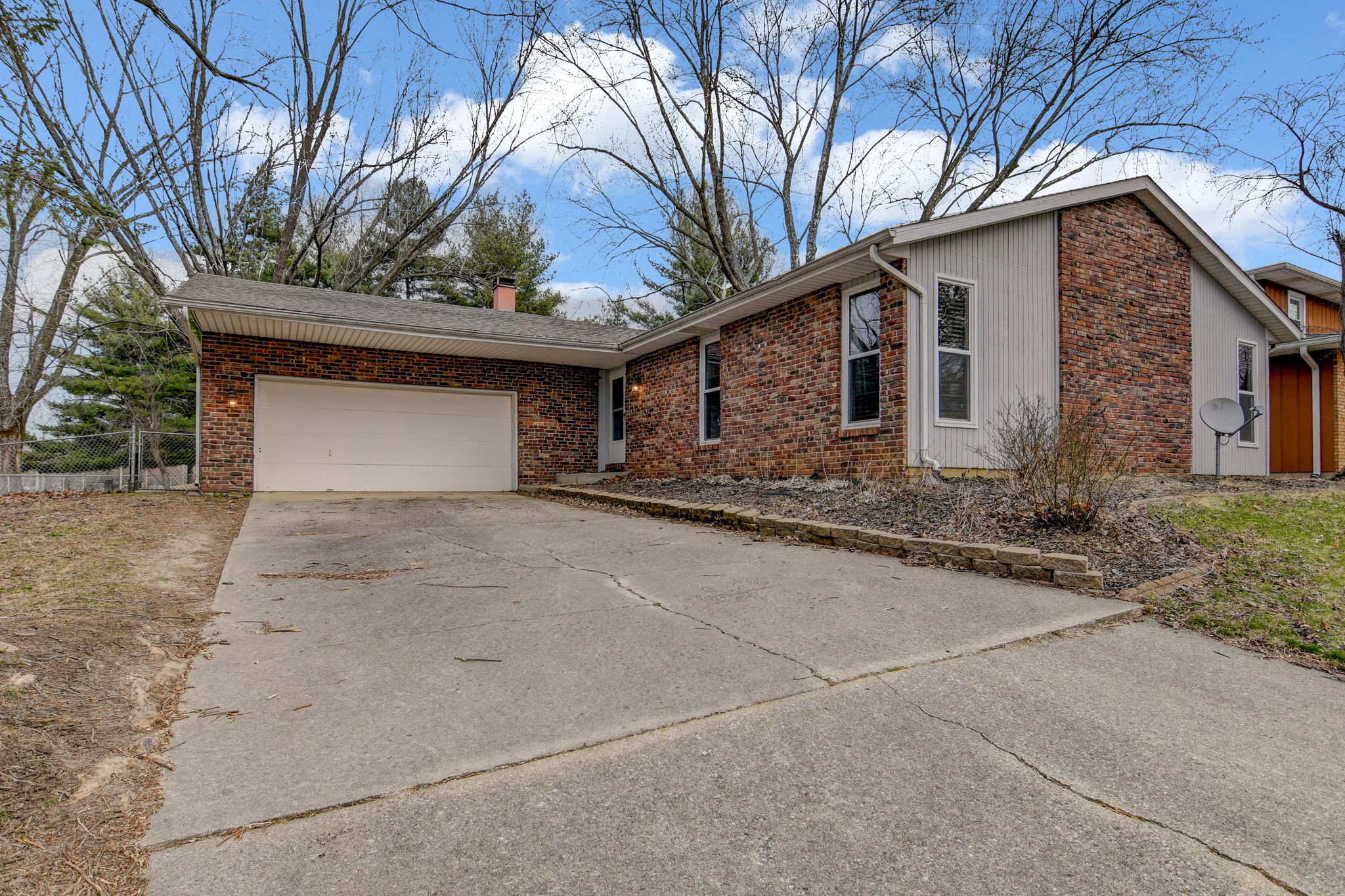 22 Hyde Park, Springfield, IL 62703 Design Eyes Photography