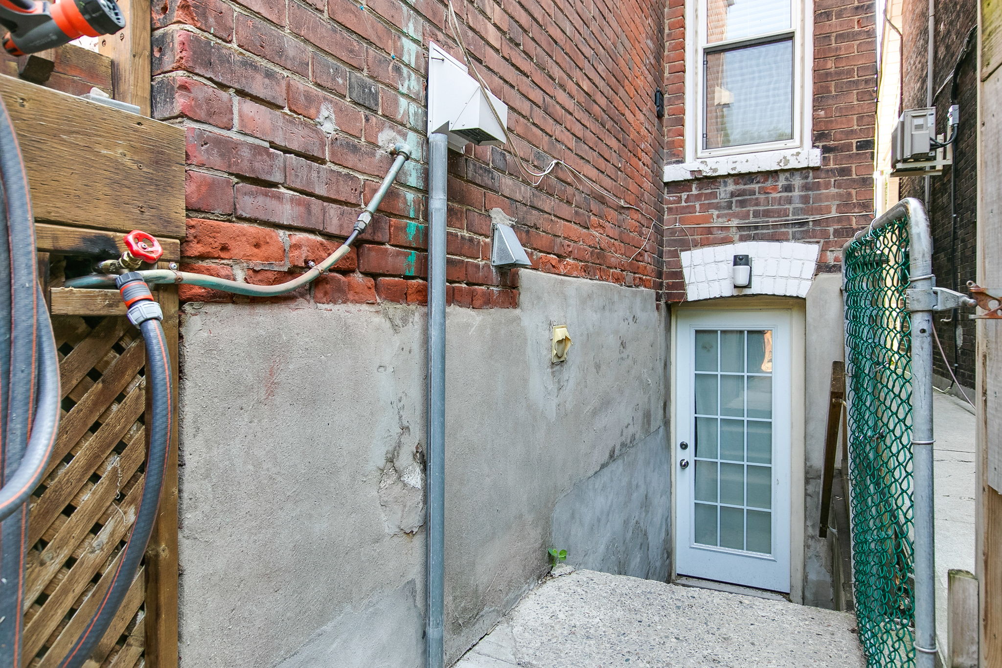  Photo 48