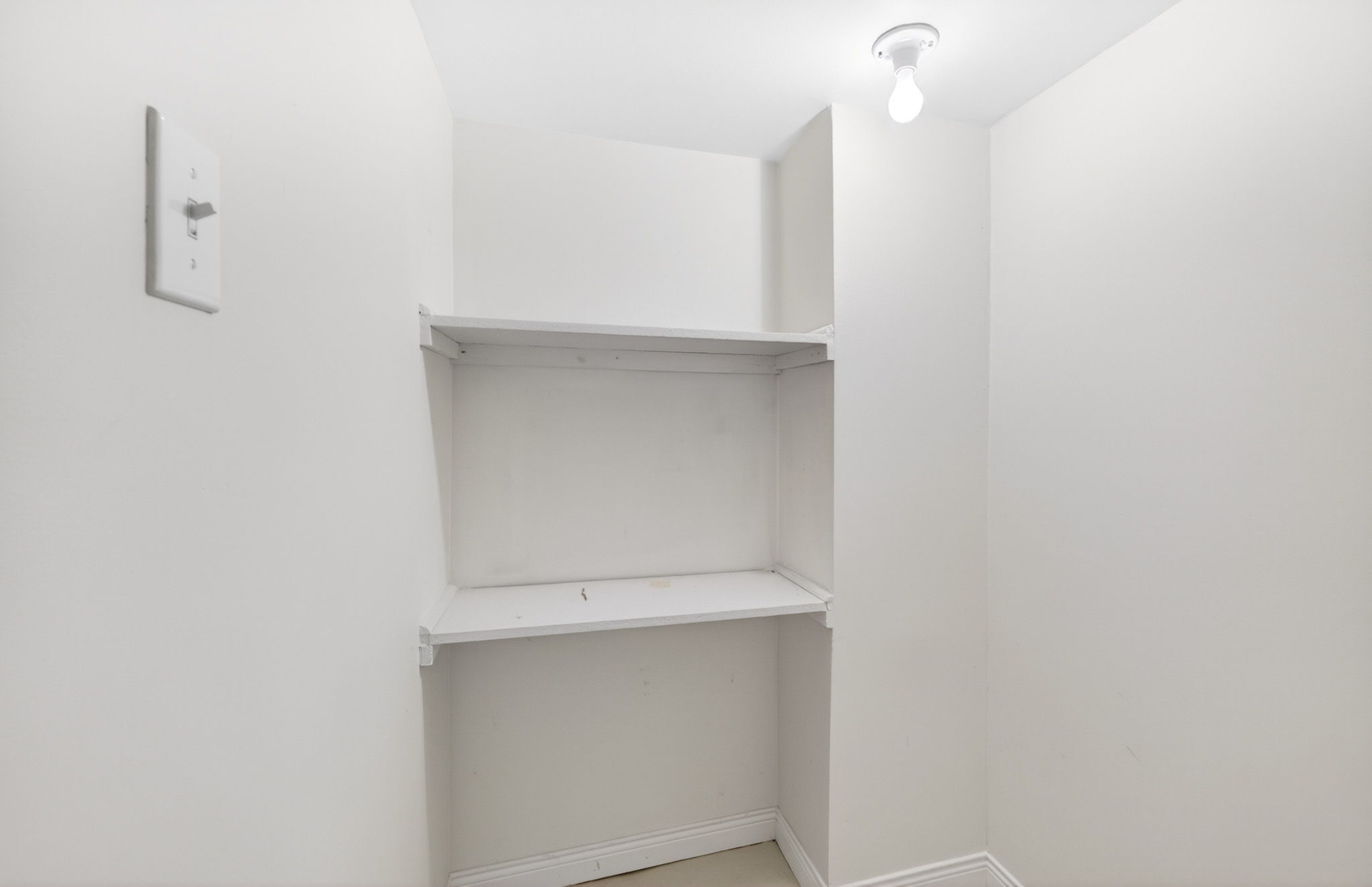 22 Lormar Dr, Etobicoke, ON M9B 4V6, Canada Photo 18