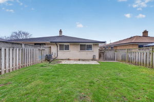 22 Lormar Dr, Etobicoke, ON M9B 4V6, Canada Photo 34