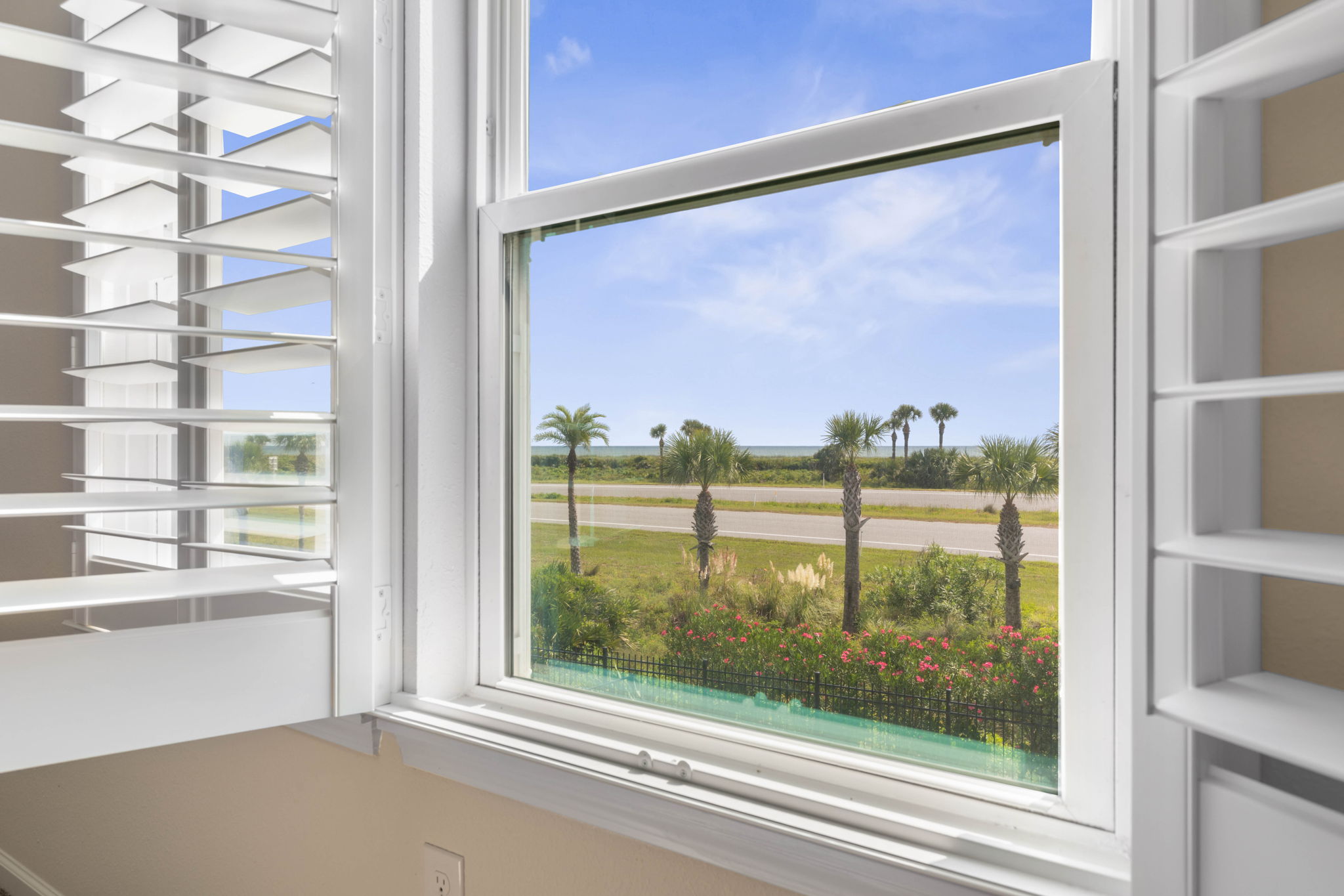 Upstairs Bonus Room-Ocean Views!