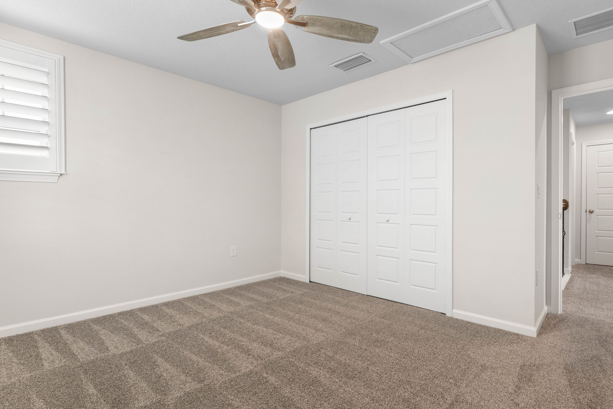 Upstairs Guest Bedroom-3