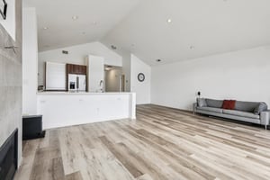 Lydia Dr-S1309-016.jpg