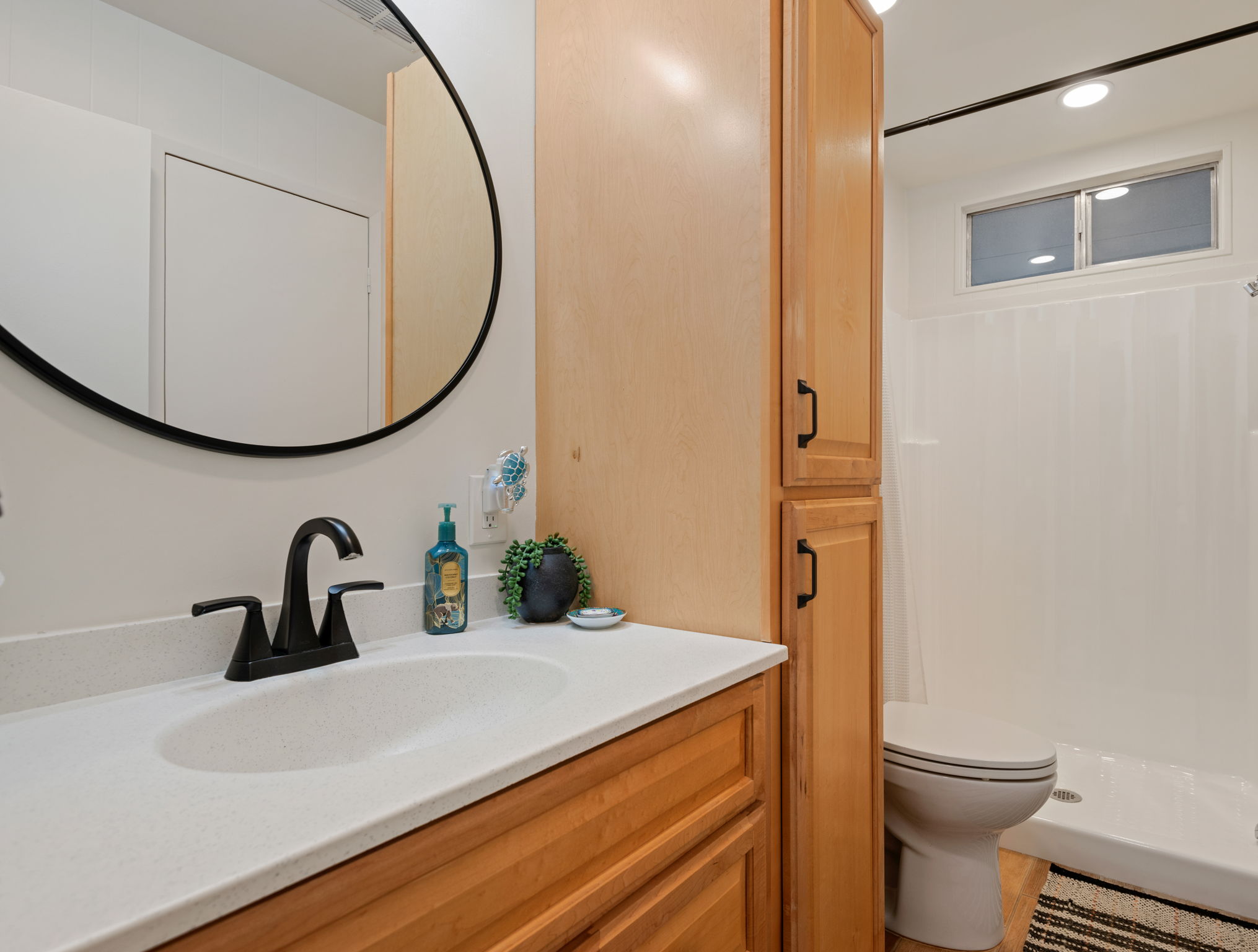 25-Bathroom 2