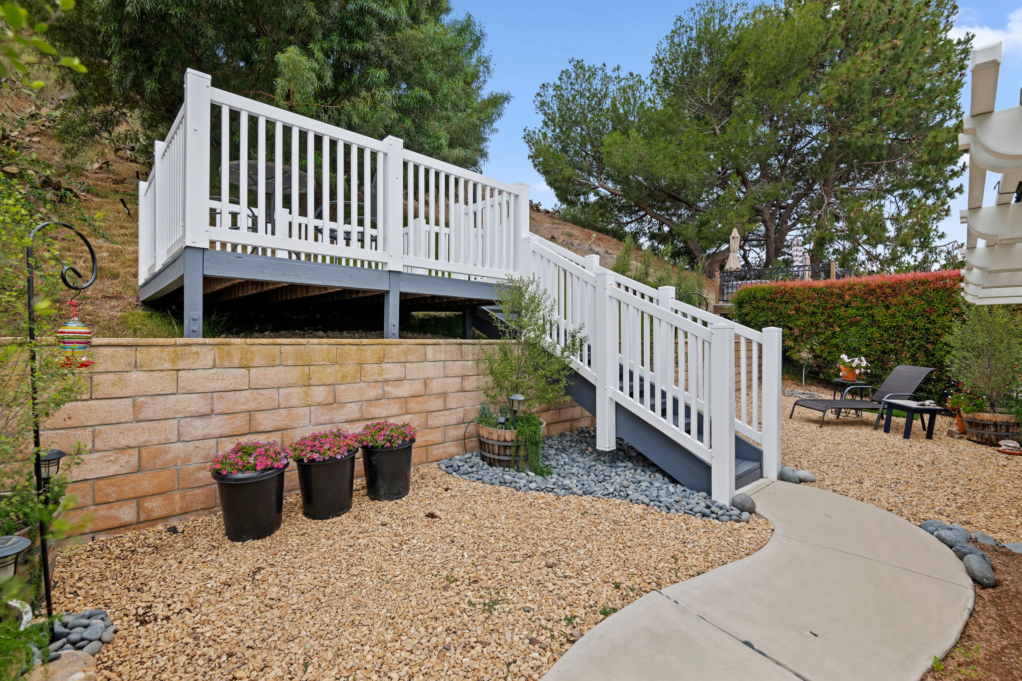 30-Outdoor Deck