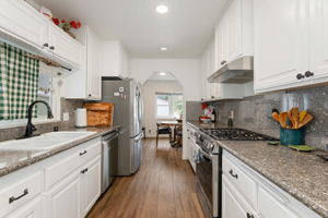 12-Kitchen