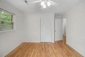  Photo 37