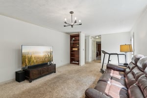 Local_Flavor_Films-22 Oakwood Hills Dr, Suwanee, GA 30024-165.jpg