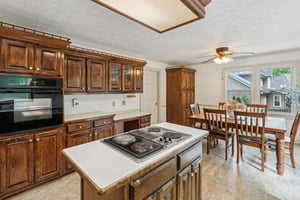 Local_Flavor_Films-22 Oakwood Hills Dr, Suwanee, GA 30024-185.jpg
