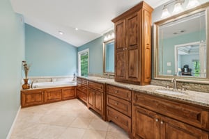 Local_Flavor_Films-22 Oakwood Hills Dr, Suwanee, GA 30024-210.jpg