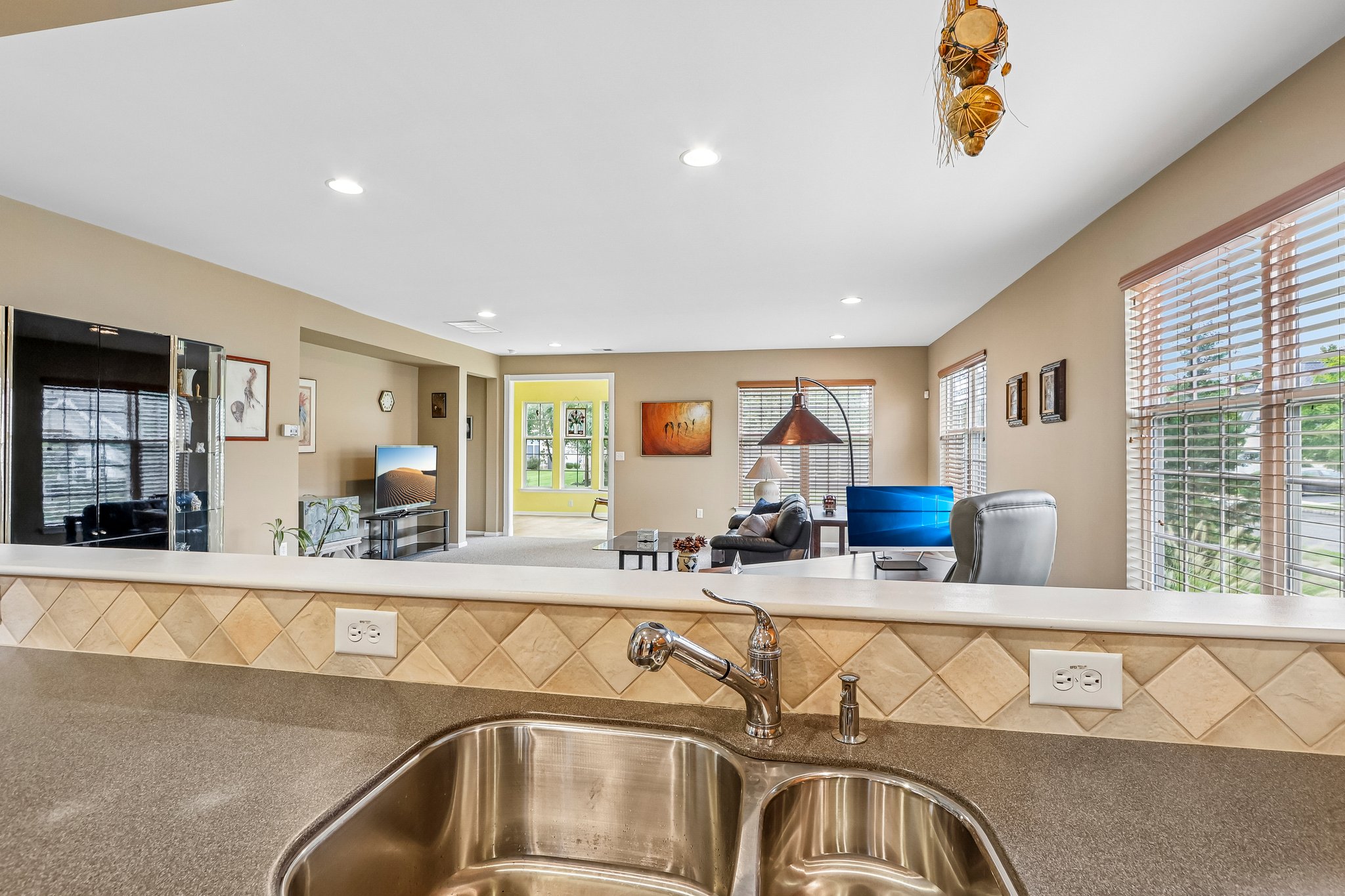 22 Portofino Dr-S0309-023.jpg