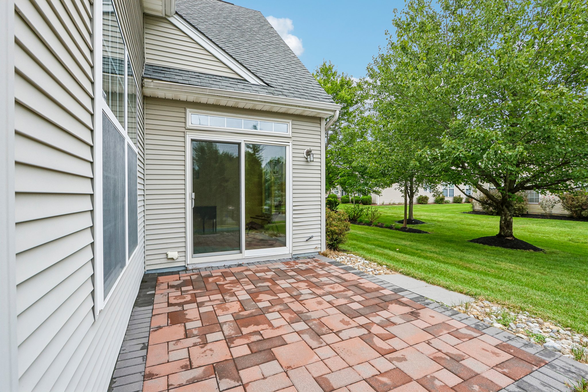 22 Portofino Dr-S0309-041.jpg