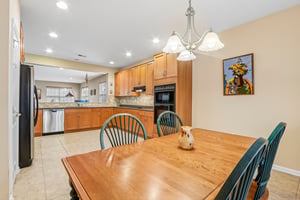22 Portofino Dr-S0309-017.jpg