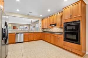 22 Portofino Dr-S0309-021.jpg