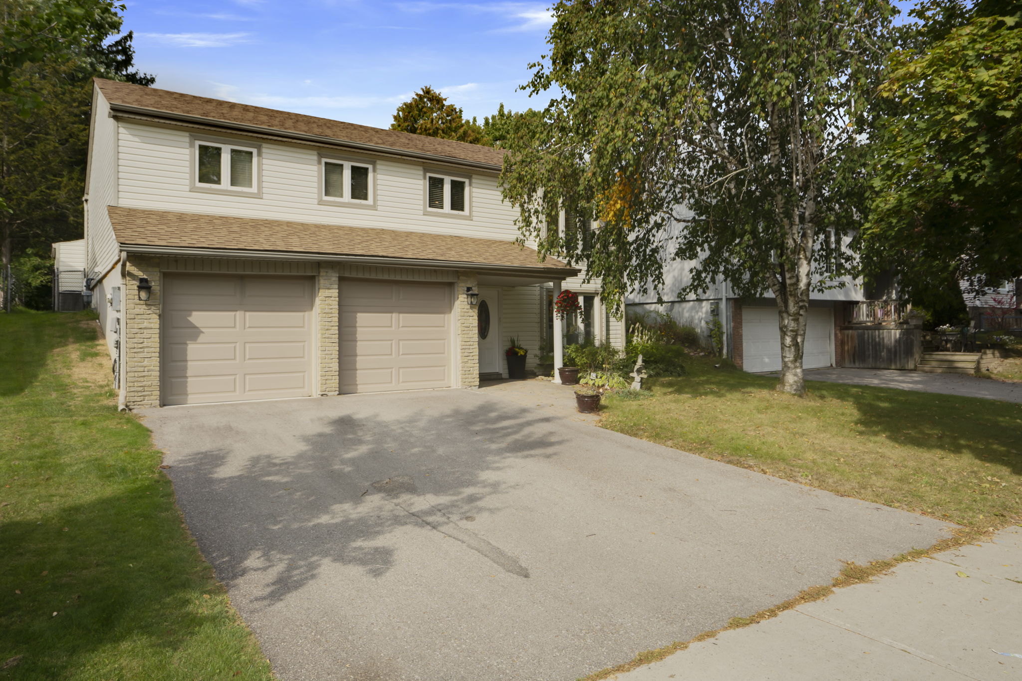 22 Red Mills Dr East Gwillimbury, ON L9N 1B8