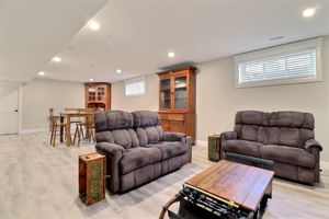  Photo 37