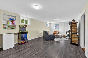  Photo 48
