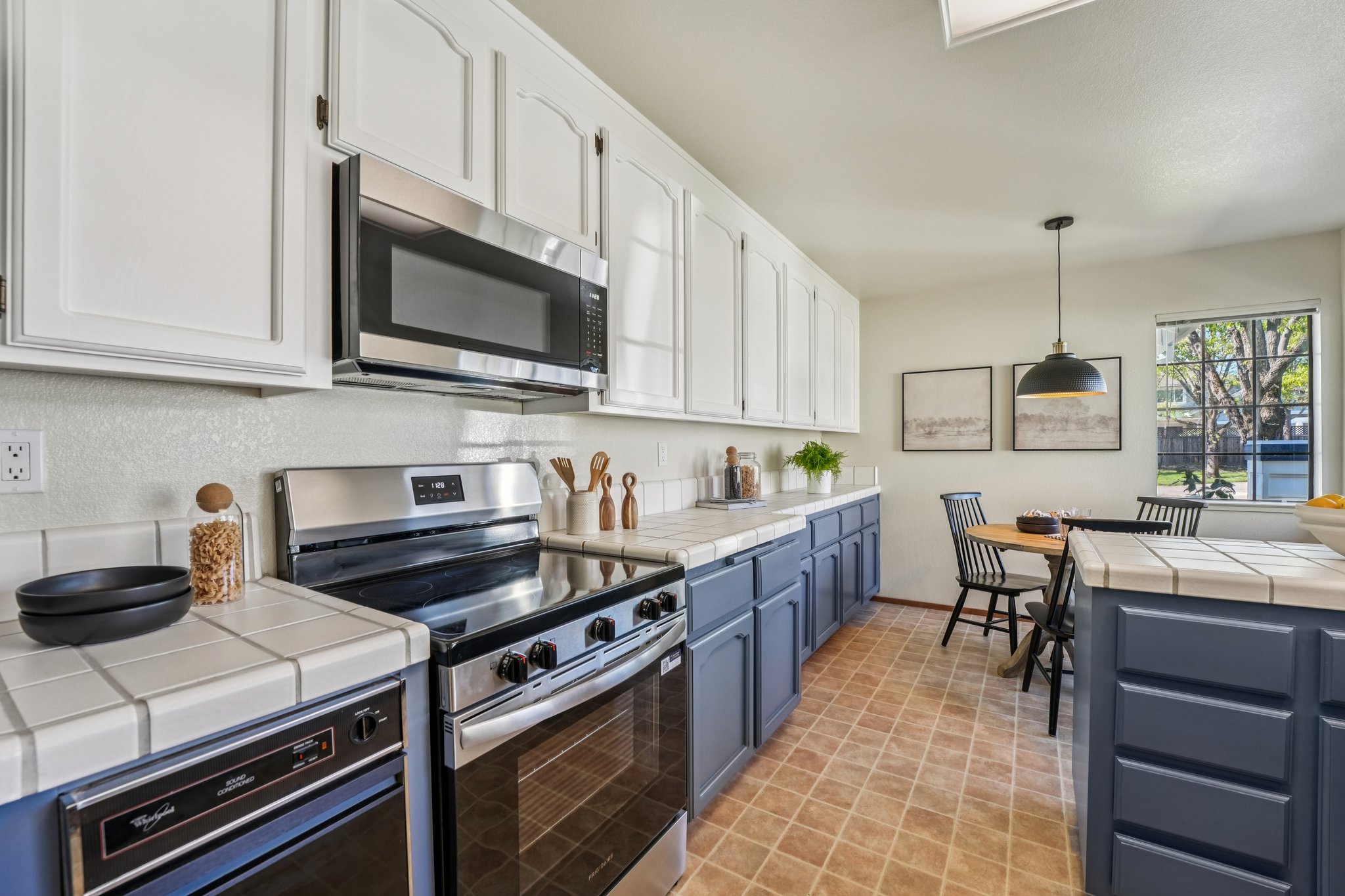 Saint Mathew Ct-S2103-018.jpg