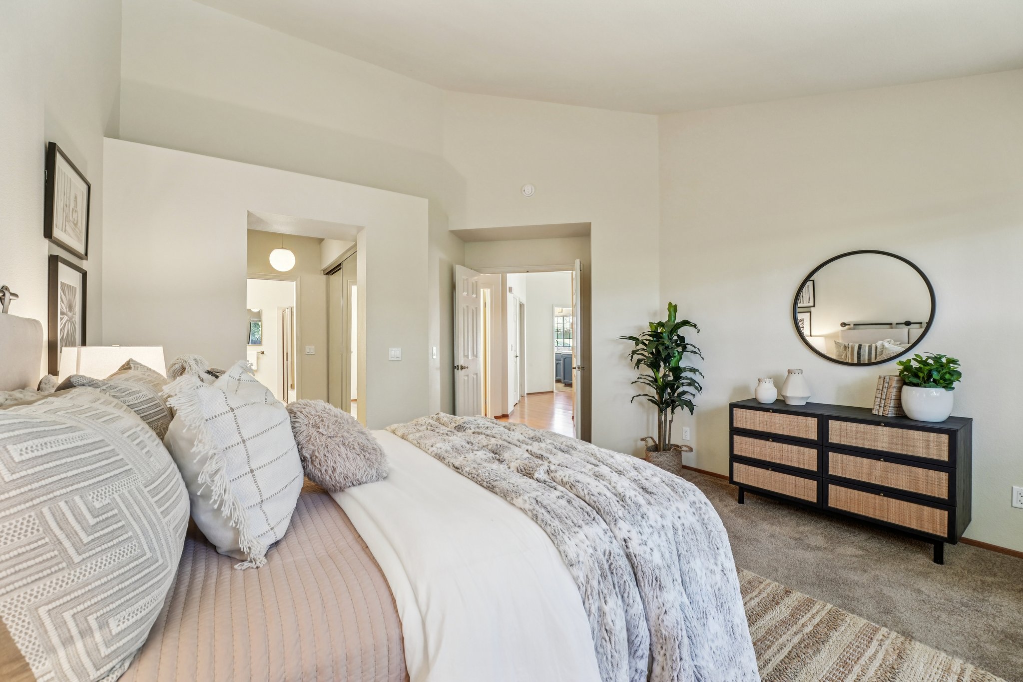 Saint Mathew Ct-S2103-027.jpg