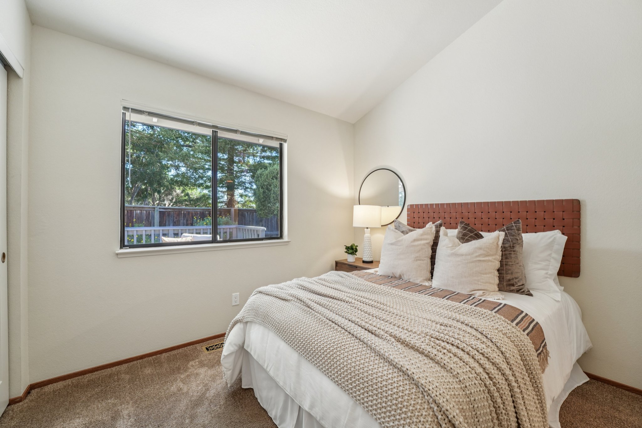 Saint Mathew Ct-S2103-036.jpg