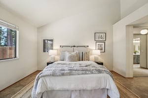 Saint Mathew Ct-S2103-028.jpg