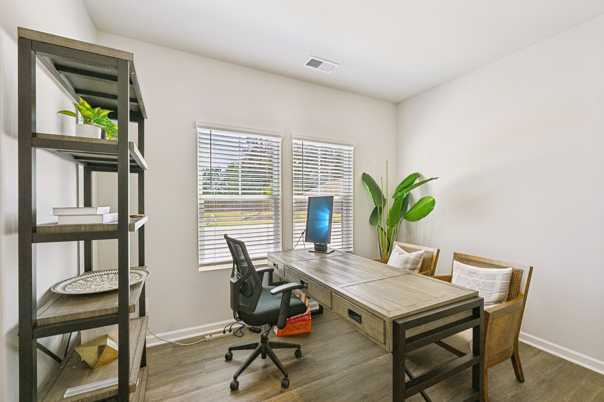 22 Staples Mill DR NW-S3103-015