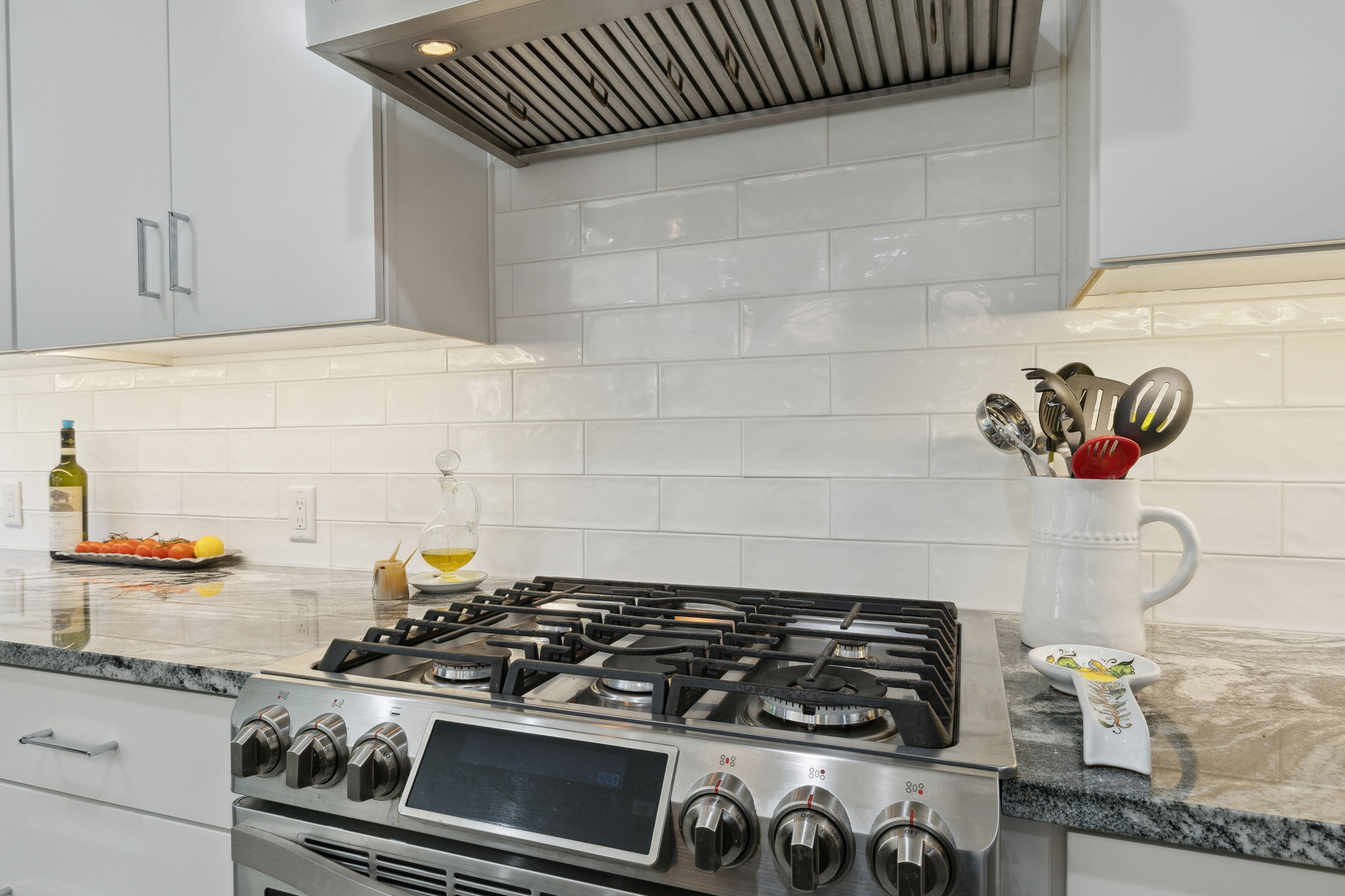 Gas Stove, Subway Tile Backsplash
