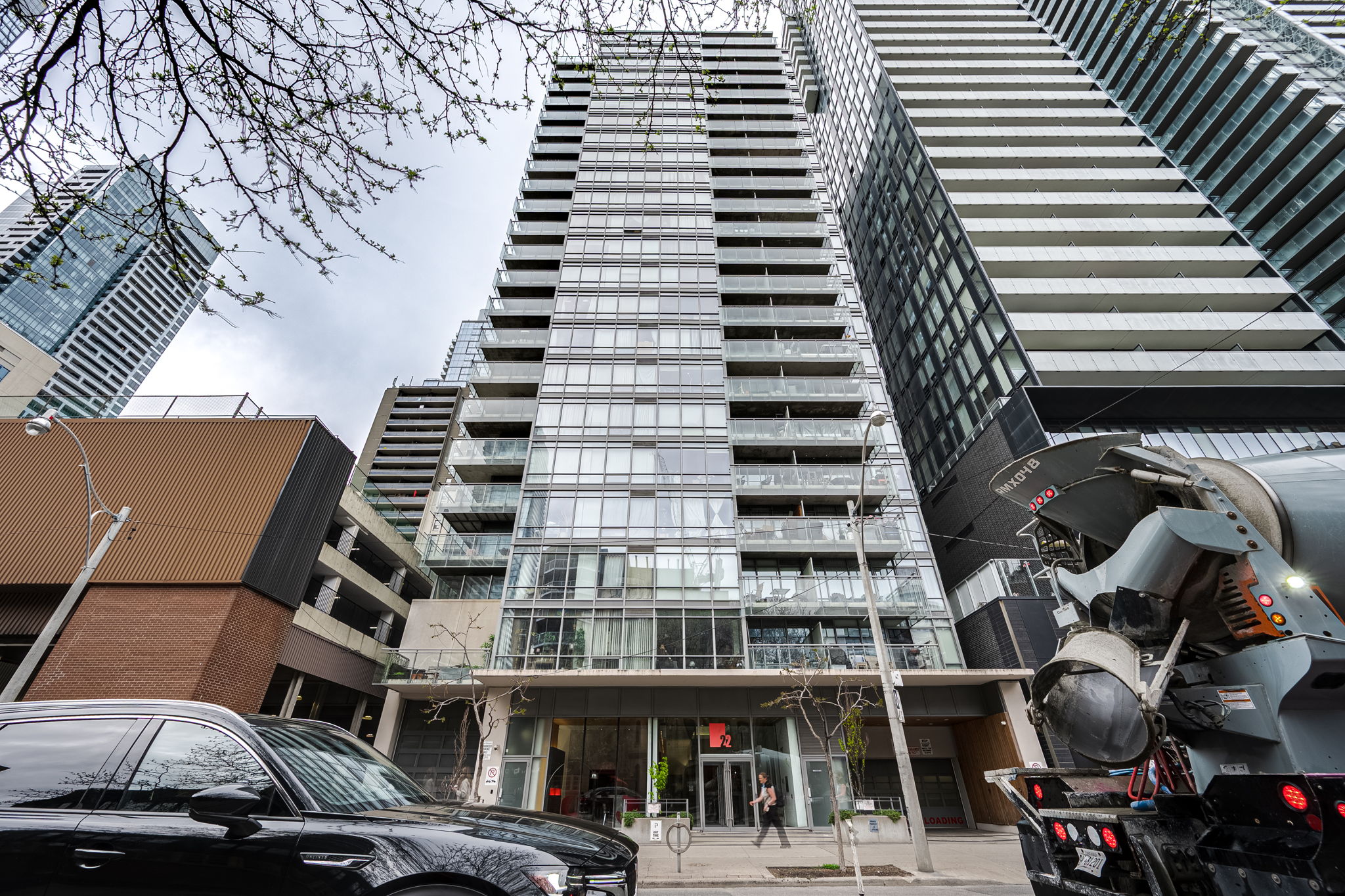 22 Wellesley St E Unit 2108 Toronto, ON M4Y 1G3