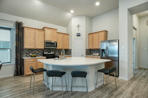 Kitchen/Breakfast Bar