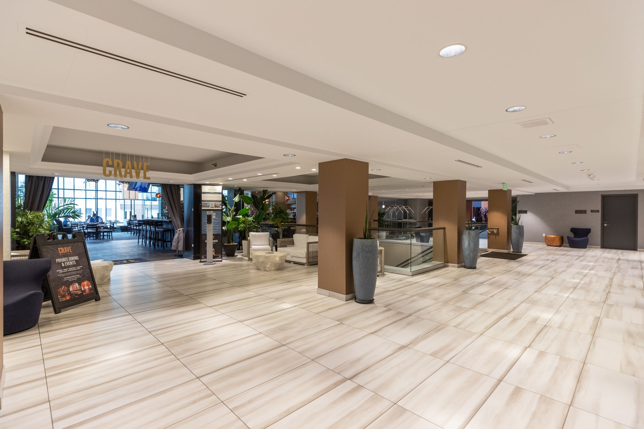 25-print-04-Lobby
