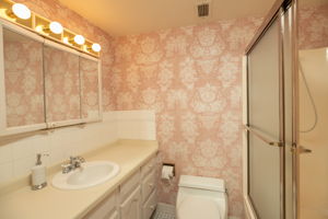14-Bathroom