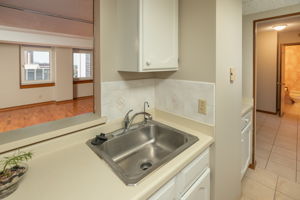 08-Kitchen