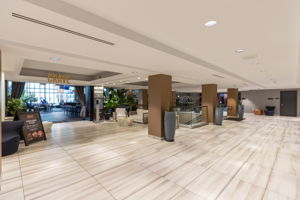 25-print-04-Lobby