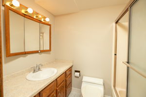 11-Bathroom