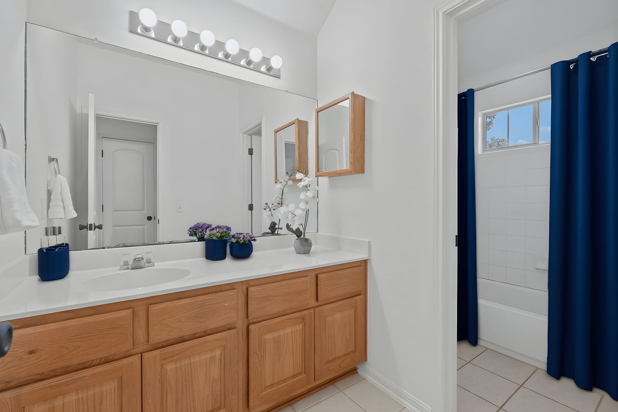 Full Bathroom Upstair
