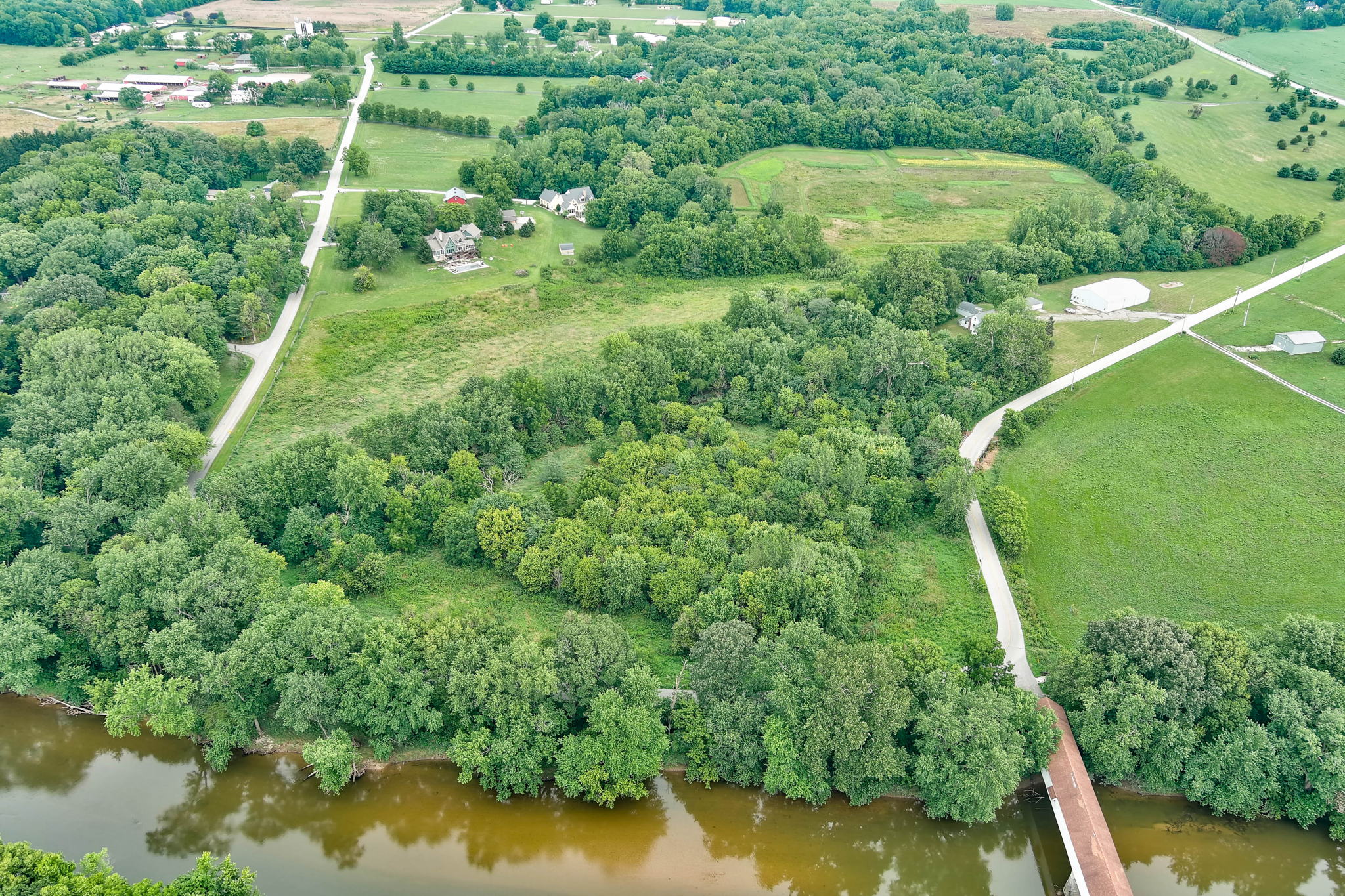 220 Edith Ave, Noblesville, IN 46060, USA Photo 9