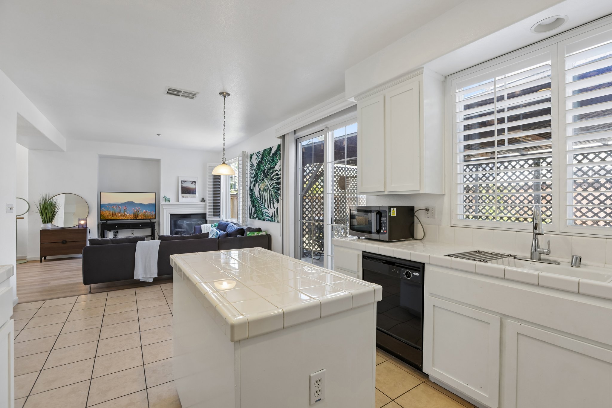 Golden Brook Ln-S1706-020.jpg
