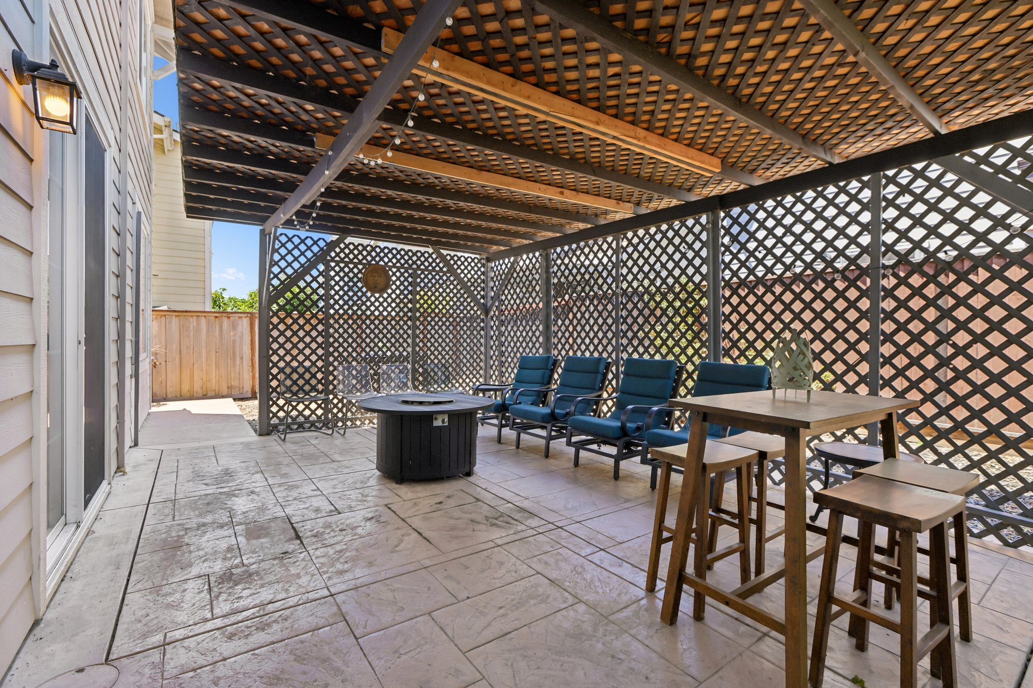 Golden Brook Ln-S1706-038.jpg