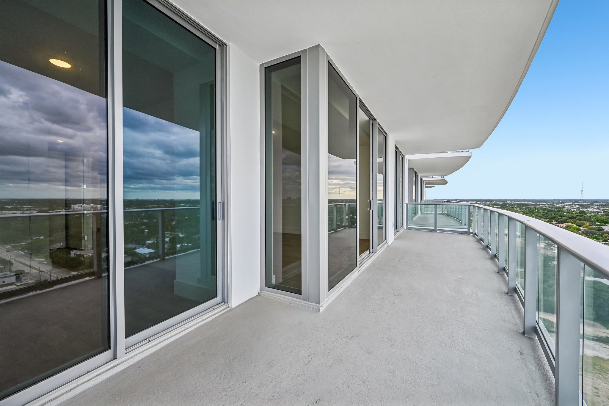 Lake Shore Dr-S2310-029.jpg