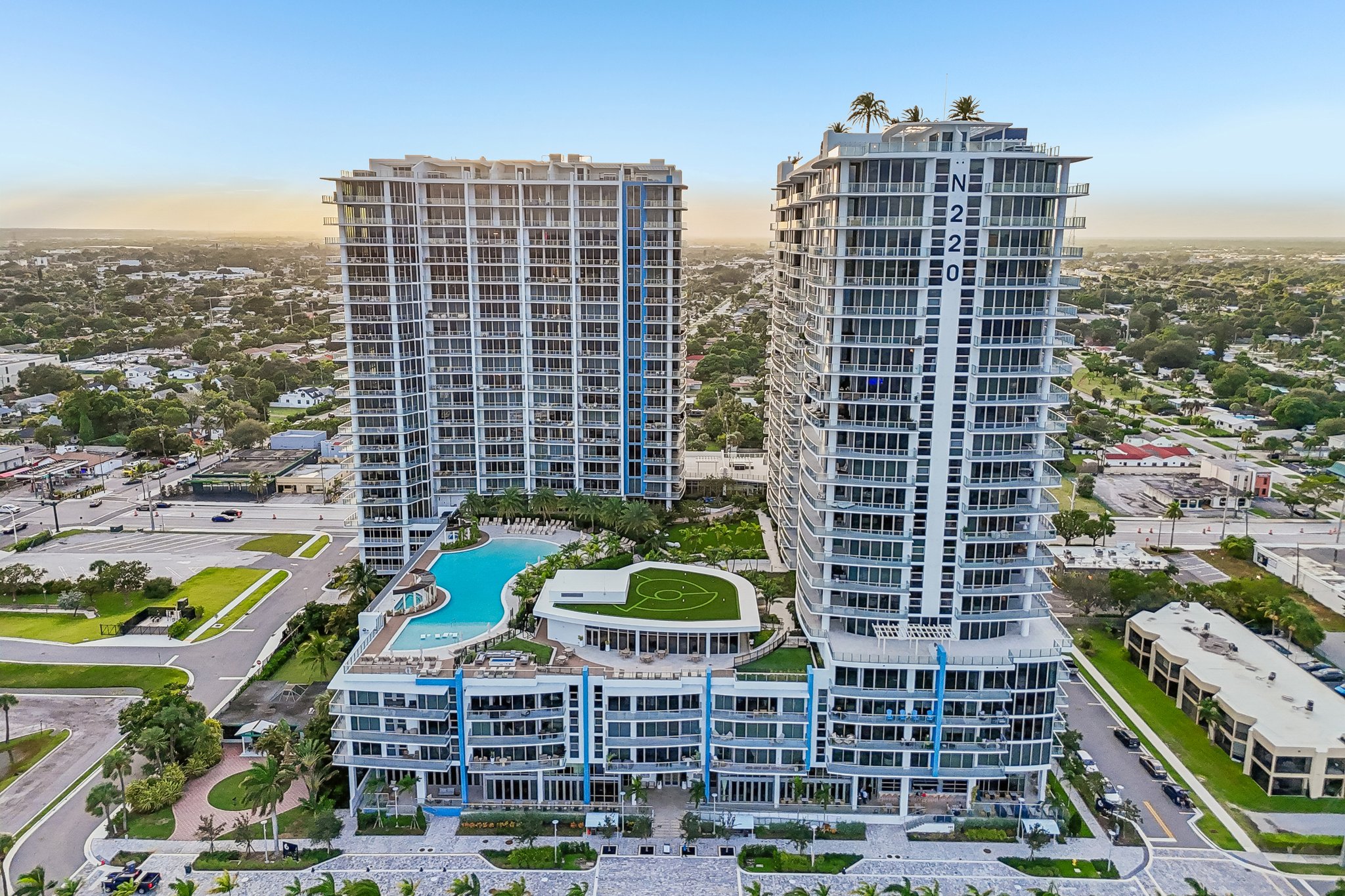 Lake Shore Dr-S2310-040.jpg