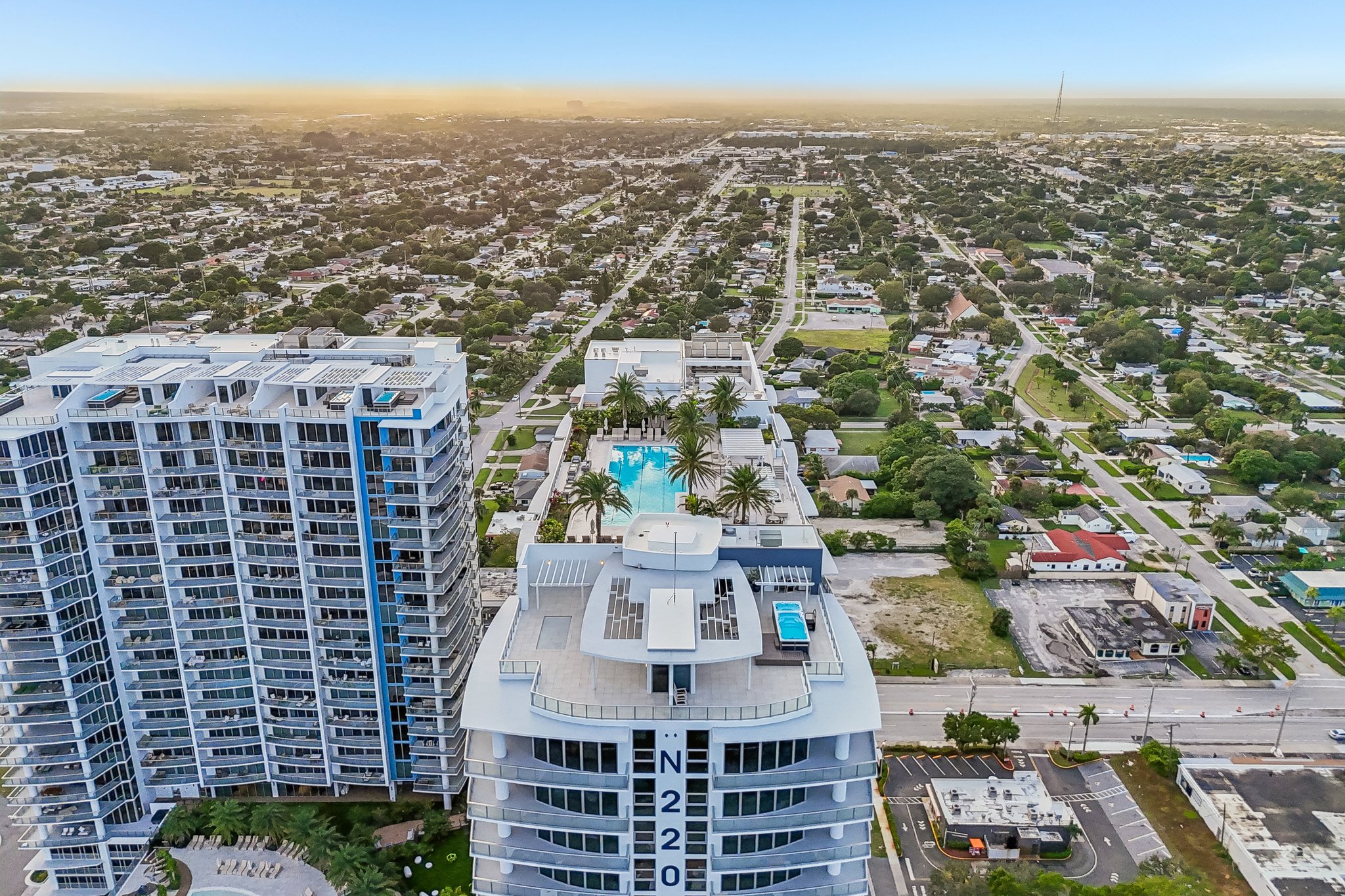 Lake Shore Dr-S2310-042.jpg