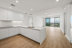 Lake Shore Dr-S2310-013.jpg
